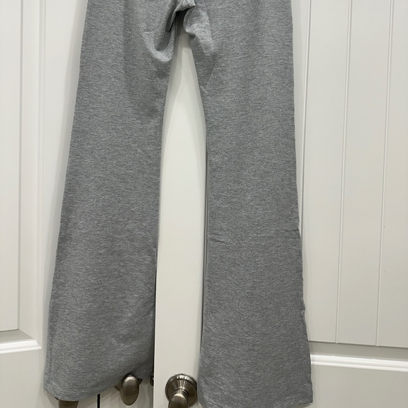 LOVESHACKFANCY FOLDOVER  LEGGINGS NWTGrey & Pink So soft & comfortable - Picture 3 of 8